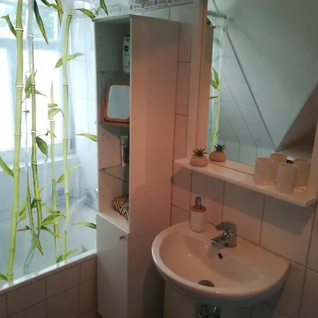 Suiteable Living - Waldblick Apartment Mit Balkon Apartment