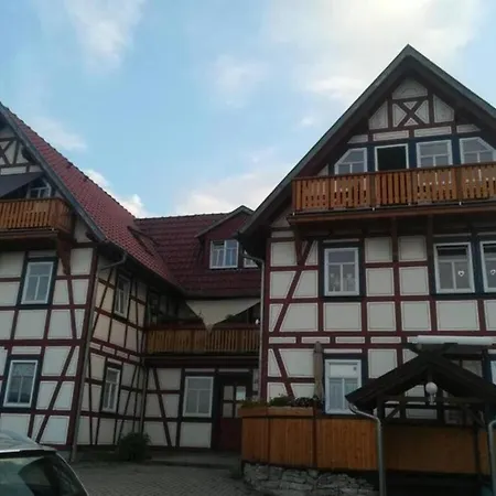 Apartment Suiteable Living - Waldblick Apartment Mit Balkon *
